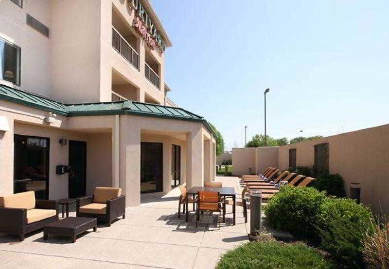 Courtyard By Marriott Topeka Exteriér fotografie