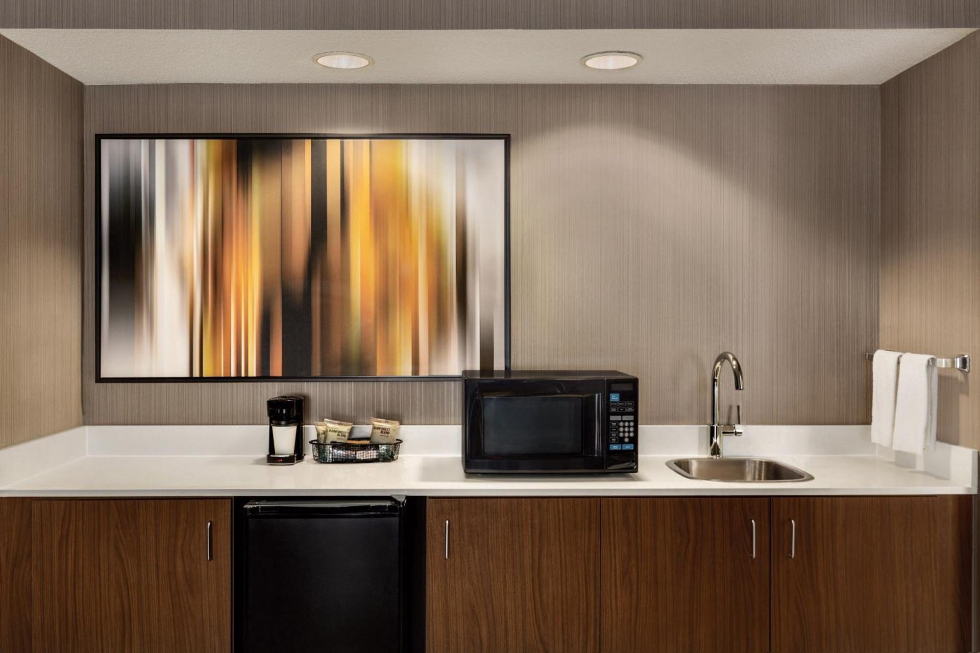 Courtyard By Marriott Topeka Exteriér fotografie