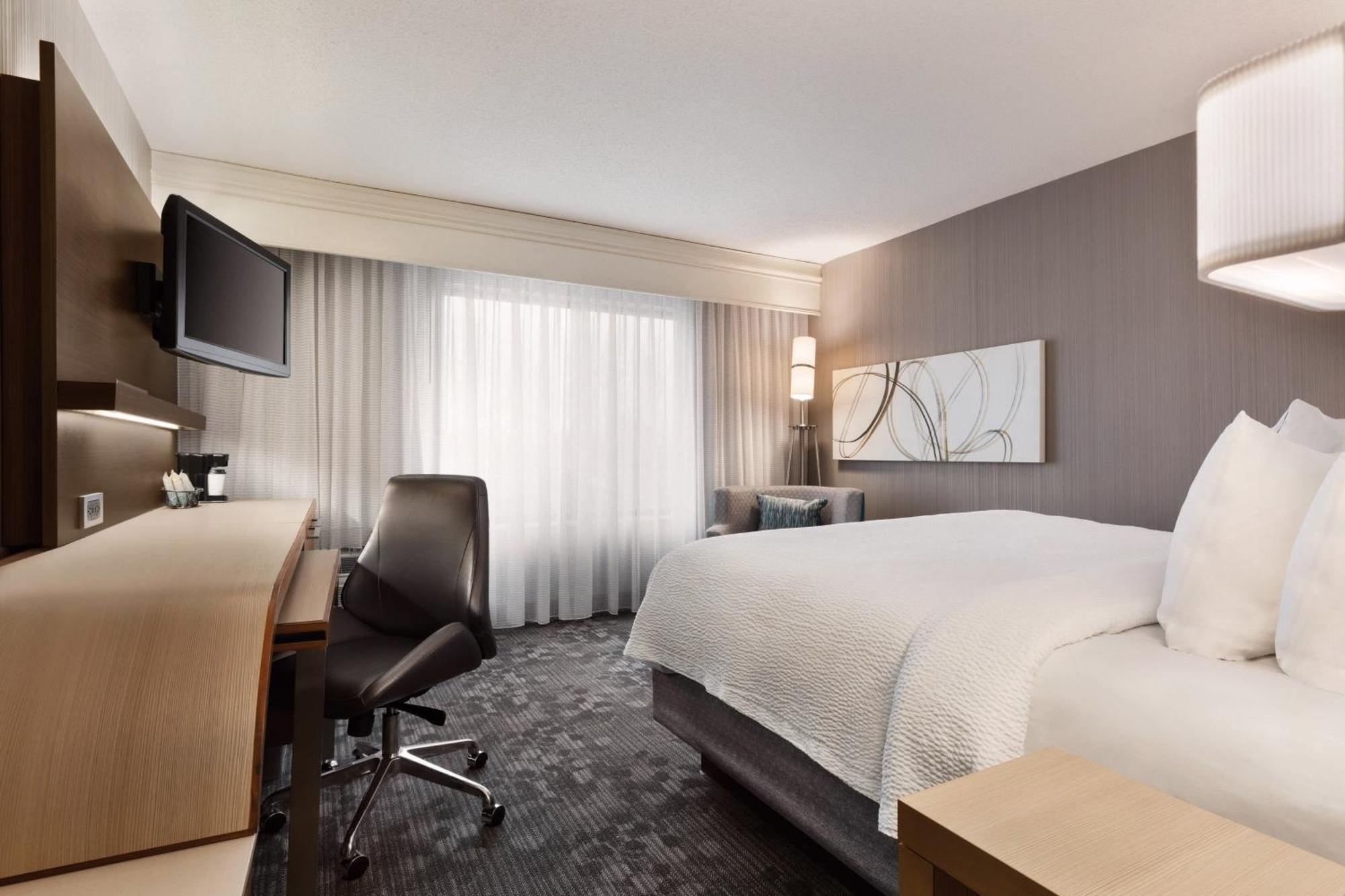 Courtyard By Marriott Topeka Exteriér fotografie