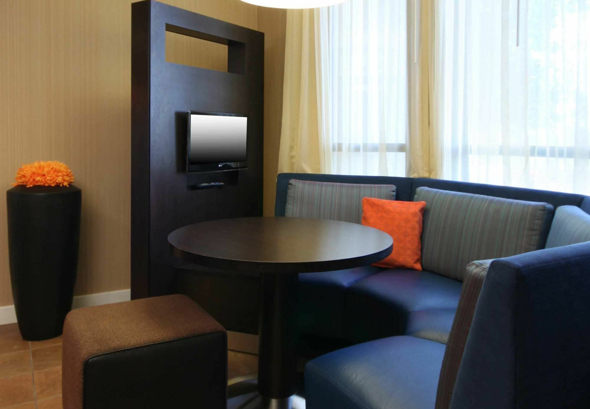 Courtyard By Marriott Topeka Exteriér fotografie